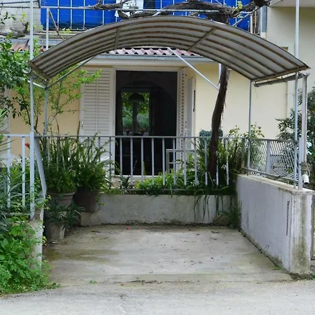 With Parking Space - 11594 Appartement